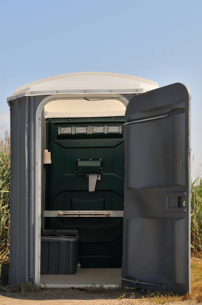 Portable Toilet Options We Offer in Fairview, CA